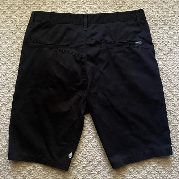 Volcom Shorts • Black • Men’s Size 32 - Picture 6 of 7